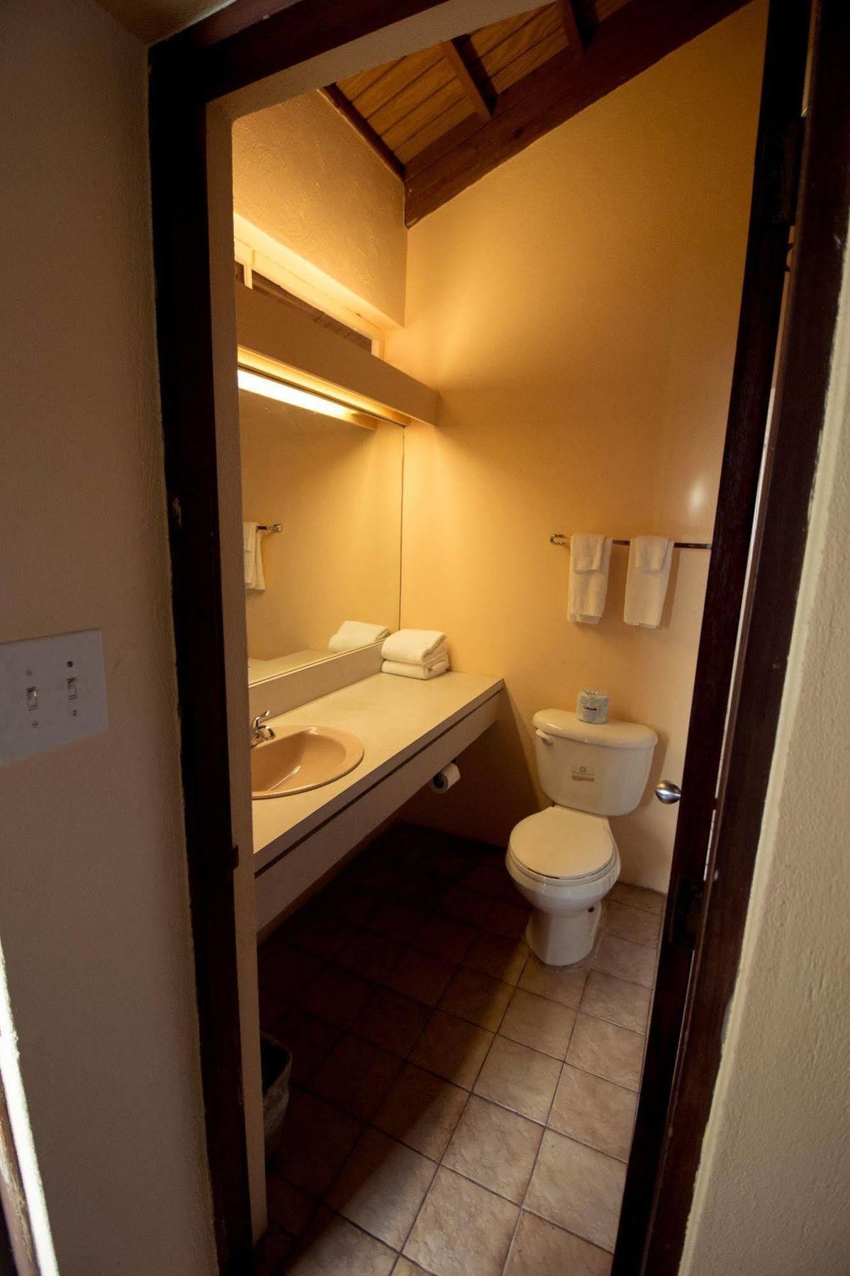 Galleon House Hotel Charlotte Amalie Exteriör bild